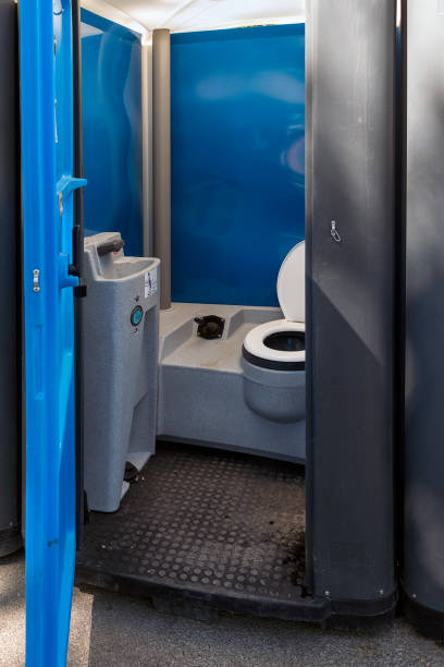 Best Porta potty delivery and setup  in Sublette, KS